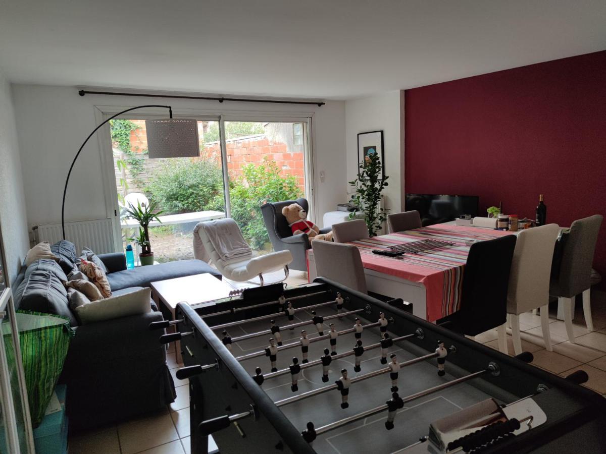 Agreable Maison De Ville Climatisee Avec Billard, Babyfoot, Ps4, Terrasse Privee Le Bouscat Bagian luar foto